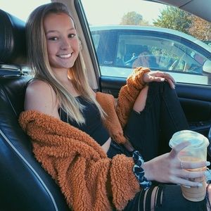 Meet your Posher, Madelyn